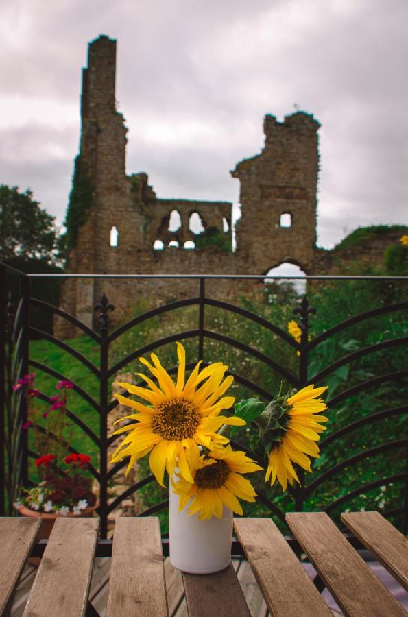 Castle Lodge Sheriff Hutton Exterior photo